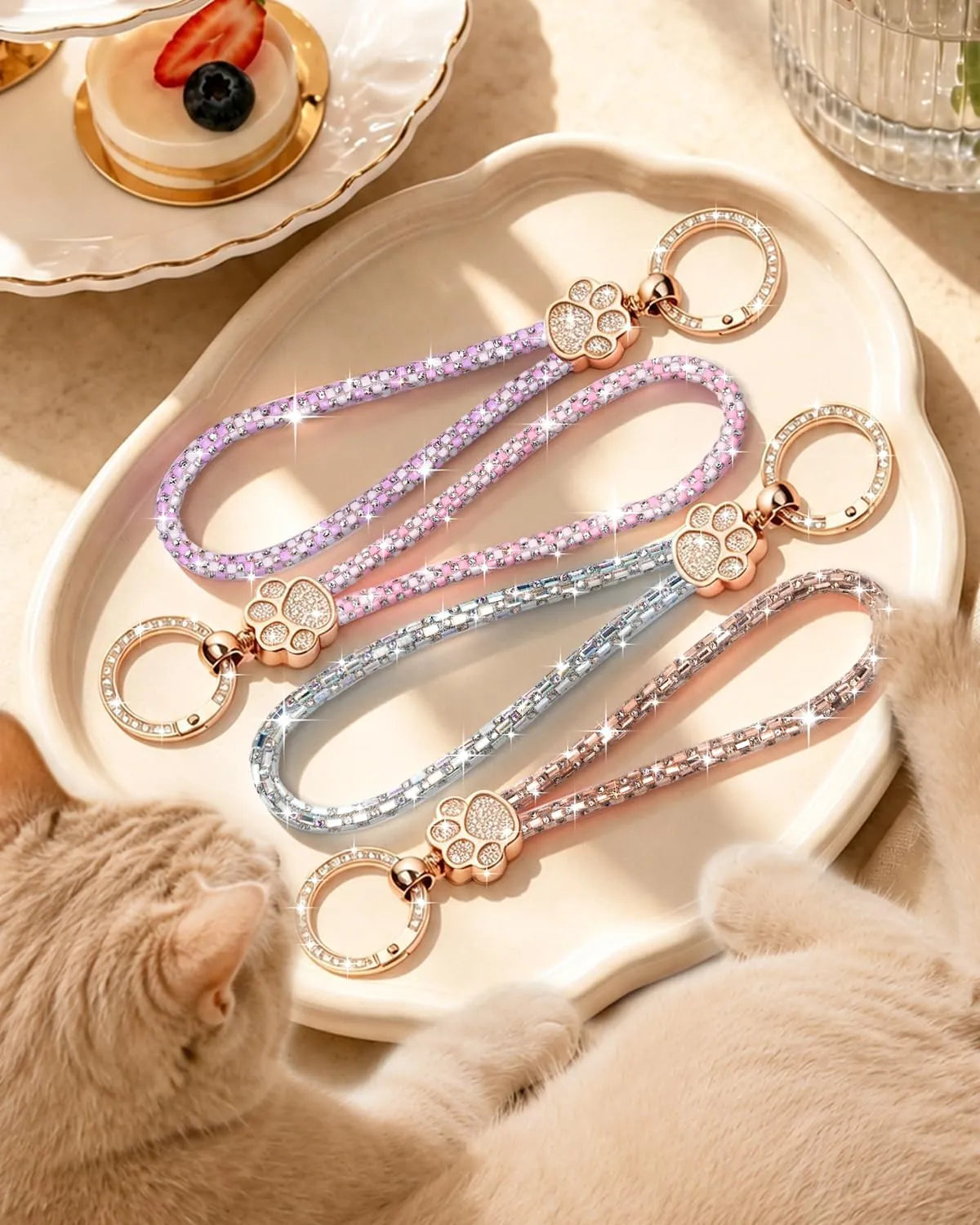 Pawfect wristlet Gold detail