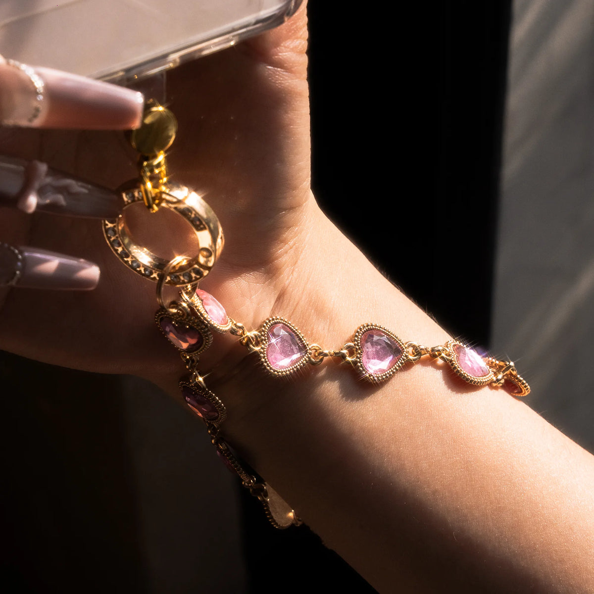 Heartstring charm strap worn on the wrist - all-groups